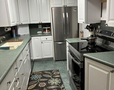 900 River Reach Drive - Photo Thumbnail 3