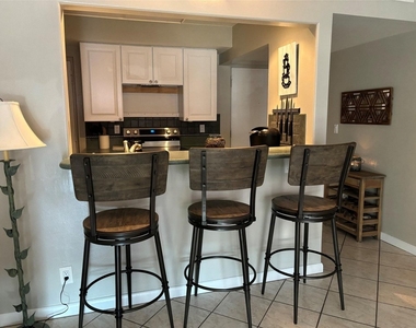 900 River Reach Drive - Photo Thumbnail 6
