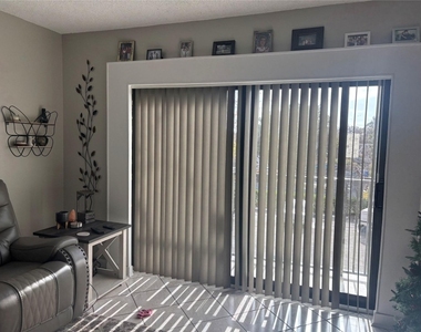 900 River Reach Drive - Photo Thumbnail 11