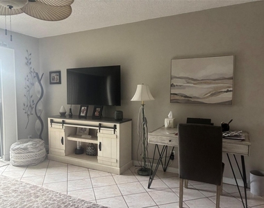 900 River Reach Drive - Photo Thumbnail 8