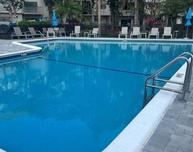 900 River Reach Drive - Photo Thumbnail 17