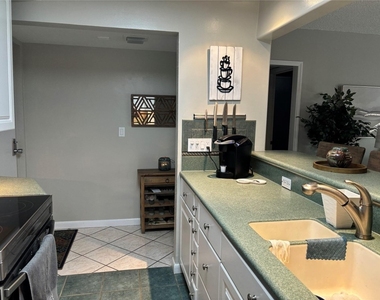 900 River Reach Drive - Photo Thumbnail 5