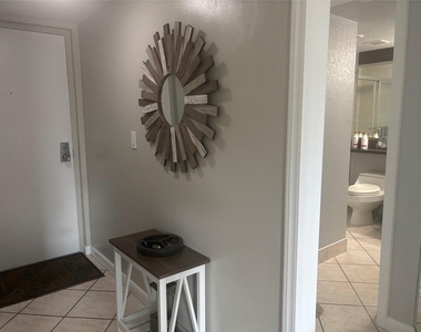 900 River Reach Drive - Photo Thumbnail 12