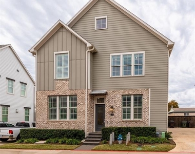 1701 Millsap Lane - Photo Thumbnail 2