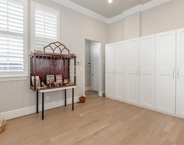 1701 Millsap Lane - Photo Thumbnail 14
