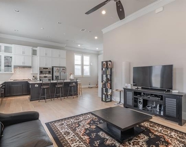 1701 Millsap Lane - Photo Thumbnail 6