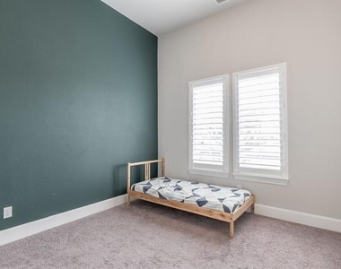 1701 Millsap Lane - Photo Thumbnail 24