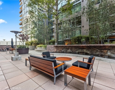 1100 S Hope - Photo Thumbnail 24