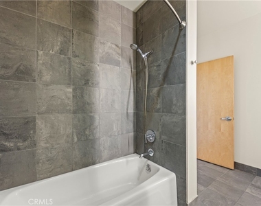 1100 S Hope - Photo Thumbnail 12