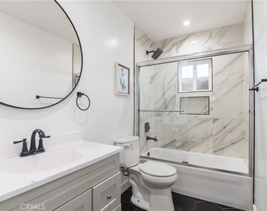 7348 Florence - Photo Thumbnail 8