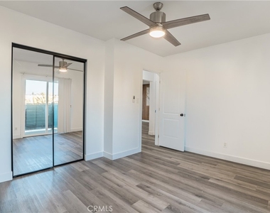 7348 Florence - Photo Thumbnail 11