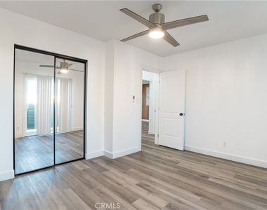7348 Florence - Photo Thumbnail 9