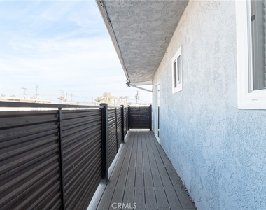 7348 Florence - Photo Thumbnail 14