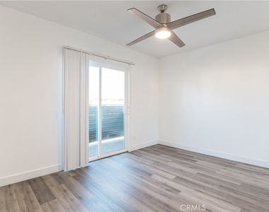 7348 Florence - Photo Thumbnail 10