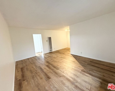 534 Santa Clara Avenue - Photo Thumbnail 10