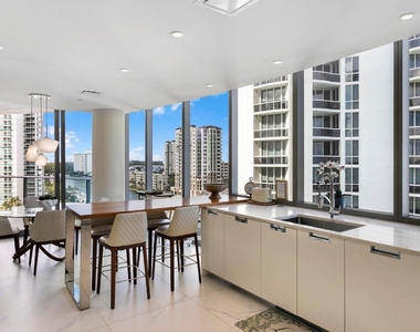 15701 Collins Avenue - Photo Thumbnail 2