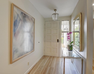 19550 Sawgrass Drive - Photo Thumbnail 4