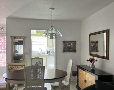 2980 Crosley Drive E - Photo Thumbnail 5