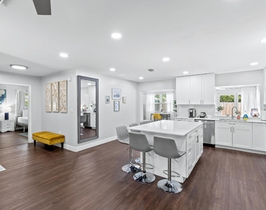 1800 Ne 28th Avenue - Photo Thumbnail 7