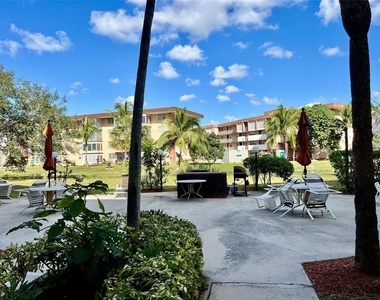 2800 Nw 47th Terrace - Photo Thumbnail 18