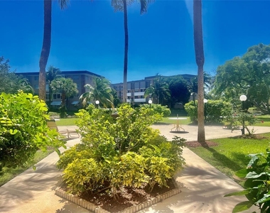 2800 Nw 47th Terrace - Photo Thumbnail 31