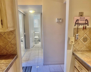2800 Nw 47th Terrace - Photo Thumbnail 3