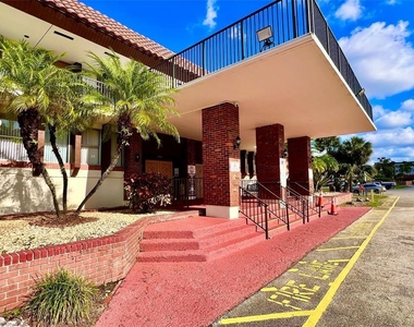 2800 Nw 47th Terrace - Photo Thumbnail 26