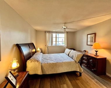 2800 Nw 47th Terrace - Photo Thumbnail 4