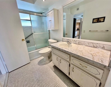 2800 Nw 47th Terrace - Photo Thumbnail 45