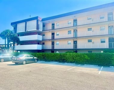 2800 Nw 47th Terrace - Photo Thumbnail 36