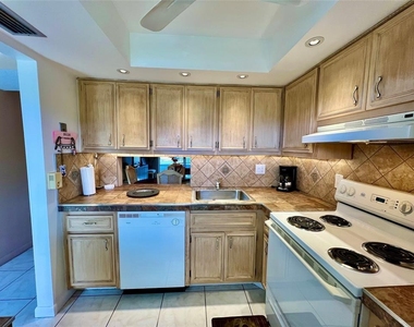 2800 Nw 47th Terrace - Photo Thumbnail 41