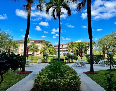 2800 Nw 47th Terrace - Photo Thumbnail 17