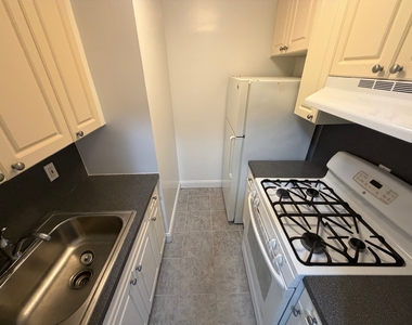 86-15 Ava Place - Photo Thumbnail 1