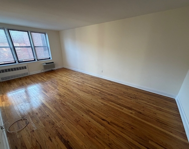 86-15 Ava Place - Photo Thumbnail 8