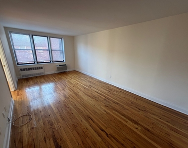 86-15 Ava Place - Photo Thumbnail 9