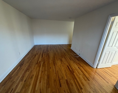86-15 Ava Place - Photo Thumbnail 13