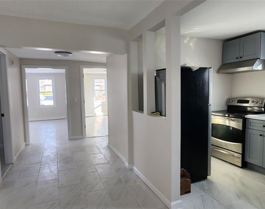 192 Cypress Drive - Photo Thumbnail 4