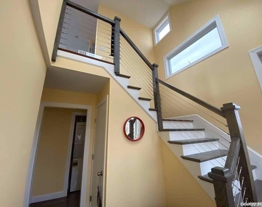 7 Pond Road - Photo Thumbnail 6