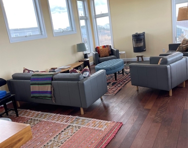 7 Pond Road - Photo Thumbnail 14