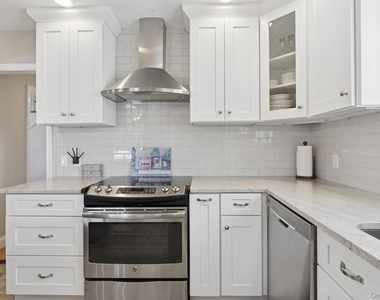 1110 Gillette Drive - Photo Thumbnail 7