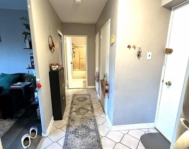 410 Chestnut Place - Photo Thumbnail 2