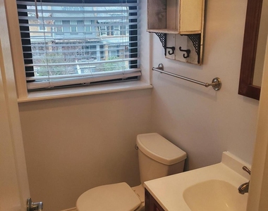 5611 5th Street Nw - Photo Thumbnail 17