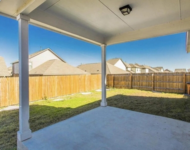 7516 Saginaw Dr - Photo Thumbnail 1