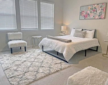 7516 Saginaw Dr - Photo Thumbnail 13