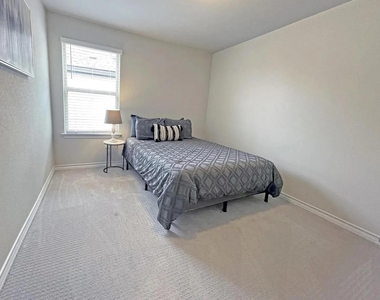 7516 Saginaw Dr - Photo Thumbnail 19