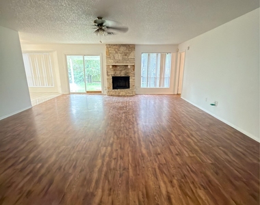 5601 Porsche Ln - Photo Thumbnail 32
