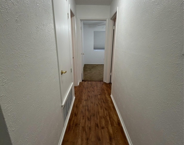 5601 Porsche Ln - Photo Thumbnail 25