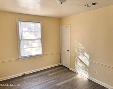 4752 Post Street - Photo Thumbnail 4