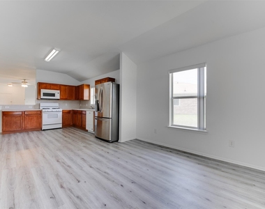 5918 Laramie River Court - Photo Thumbnail 16