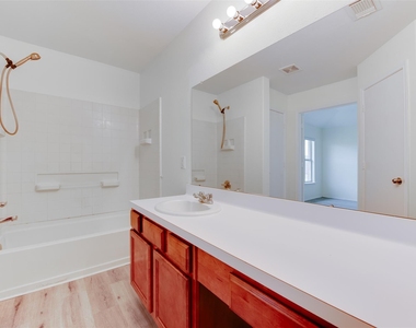 5918 Laramie River Court - Photo Thumbnail 22
